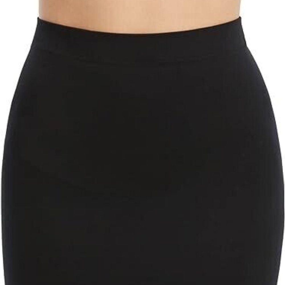 Spanx Sculpting Shapewear Women Half Slip Skirt Womens Size XS - Very Black NEW